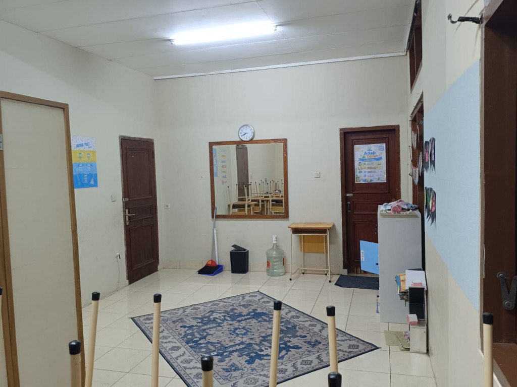 Pojok Halaqah Karpet & Kerapian Diri